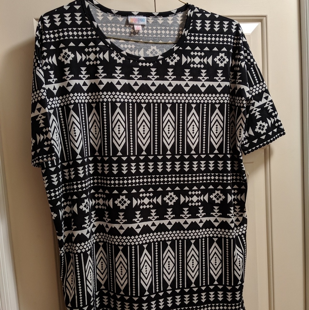 Lularoe Irma shirt